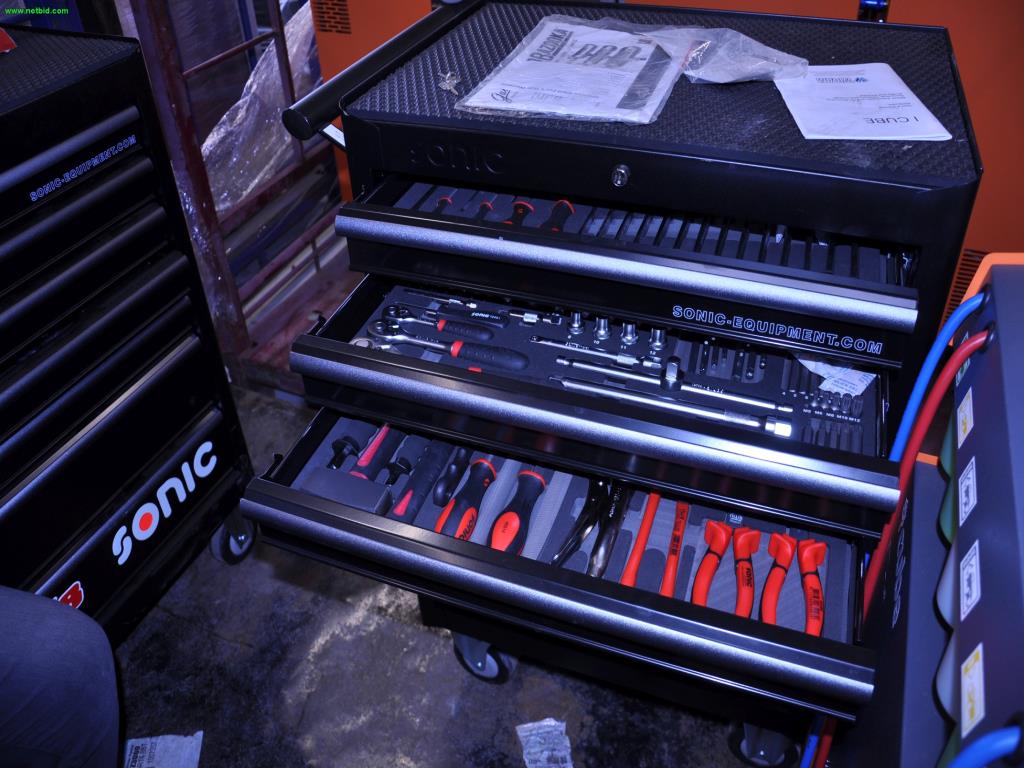 Maschinen, Werkzeuge, Handelsware / Werkstattausrüstung aus dem Umfeld<br> KFZ-Handwerk / Reifendienst-9